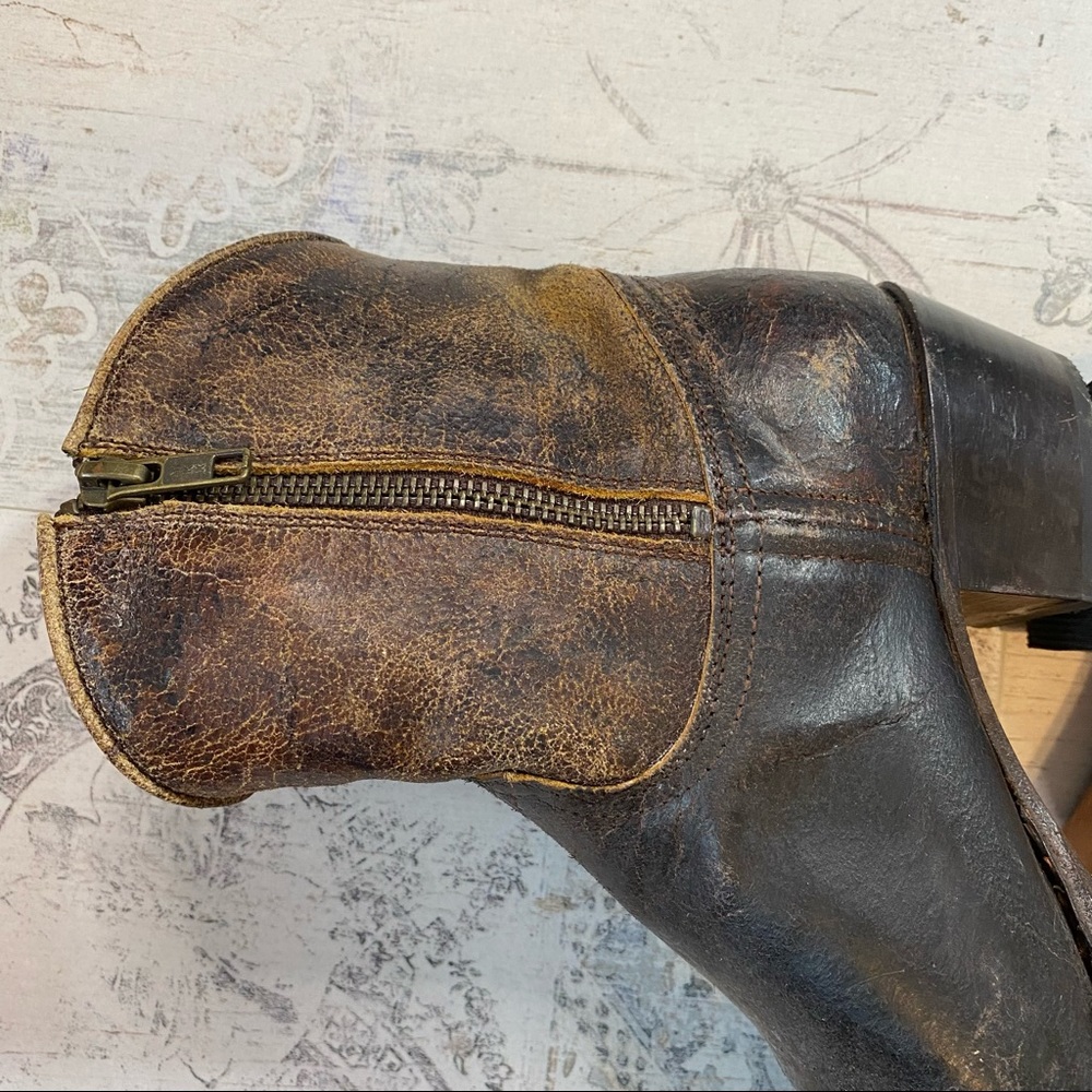 Frye Billy Distressed Crackle Leather Western Boot - Picture 5 of 16